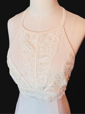 Society Girl Cream Lace and sheer mesh Bralette with High Neck keyhole back szL